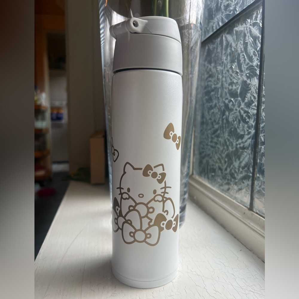 Hello Kitty x Zojirushi insulated tumbler